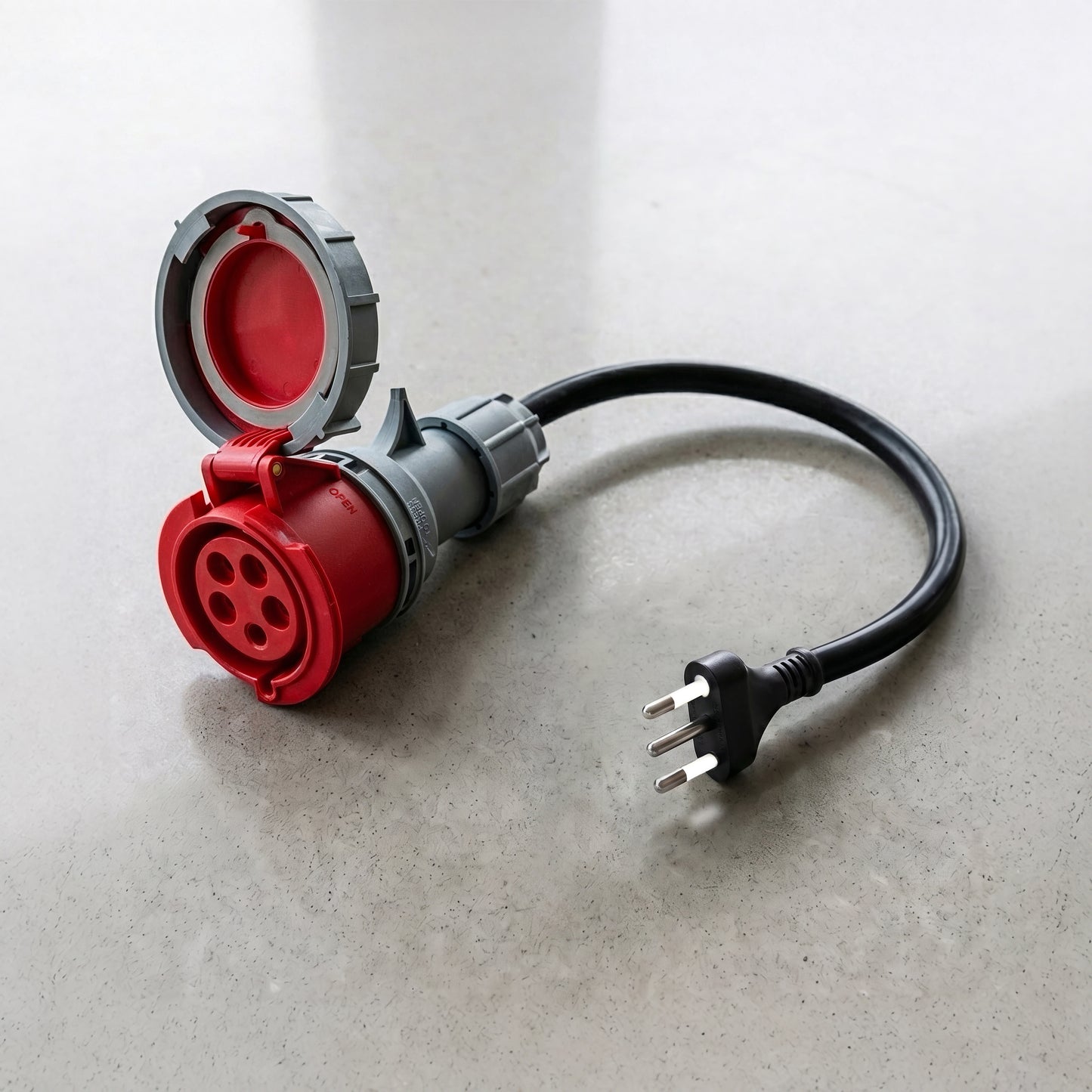 32A 5-biegunowy CEE do Type L Adapter dla Włoch