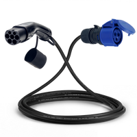 Adapter kabel type 2 (strona stacji ładowania) do 3-biegunowego gniazda 16A niebieskiego CEE